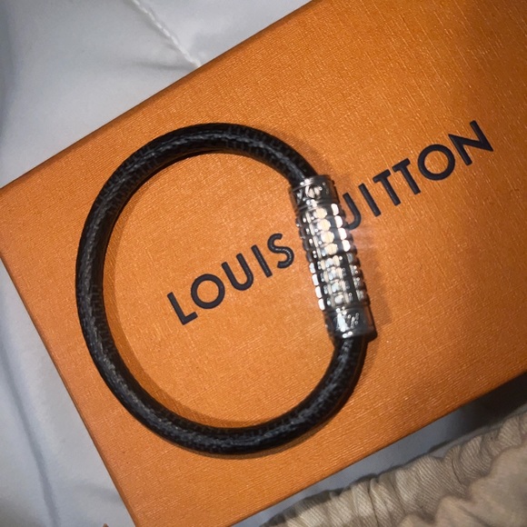 Louis Vuitton Bracelet - Picture 6 of 6